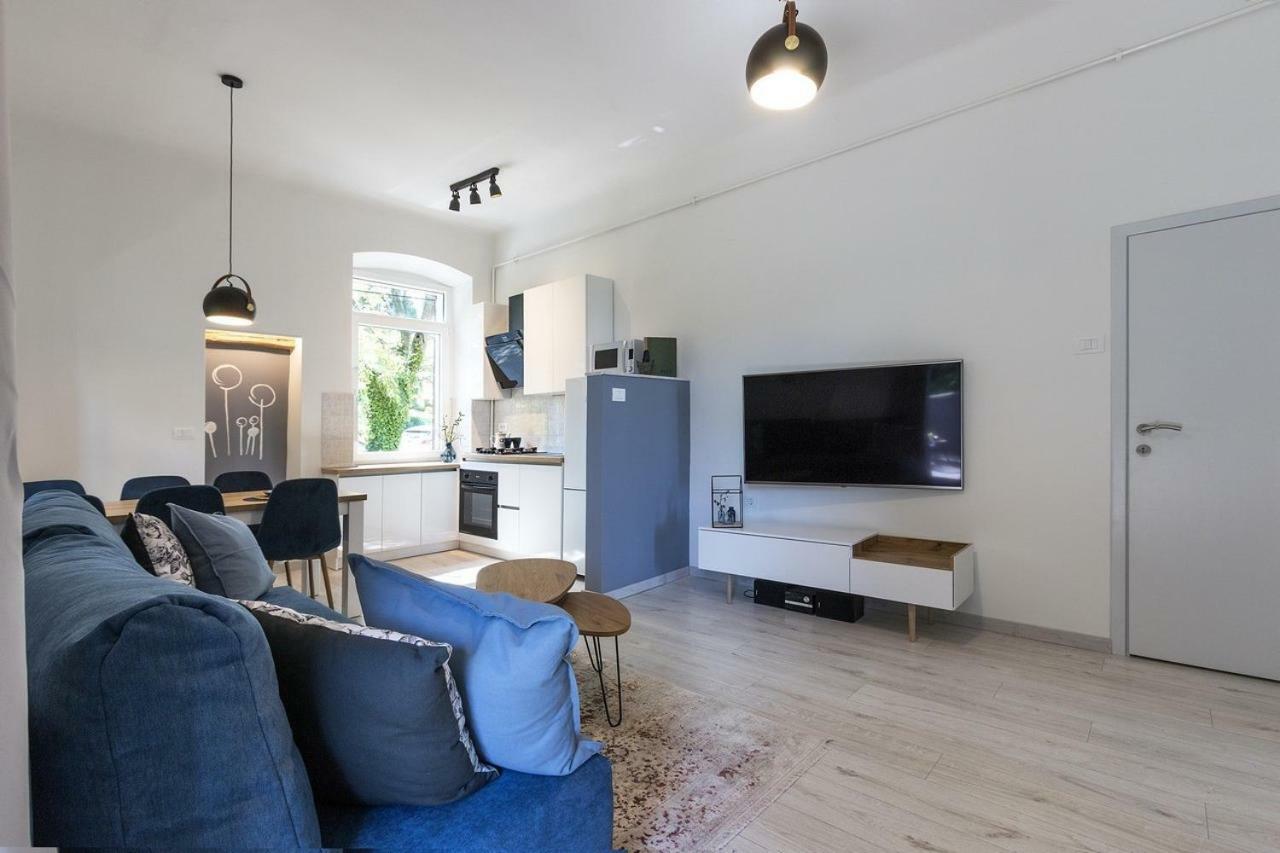 *** Lounge Terrace Apartment With The Harbour View / City Centre *** Пула Екстериор снимка