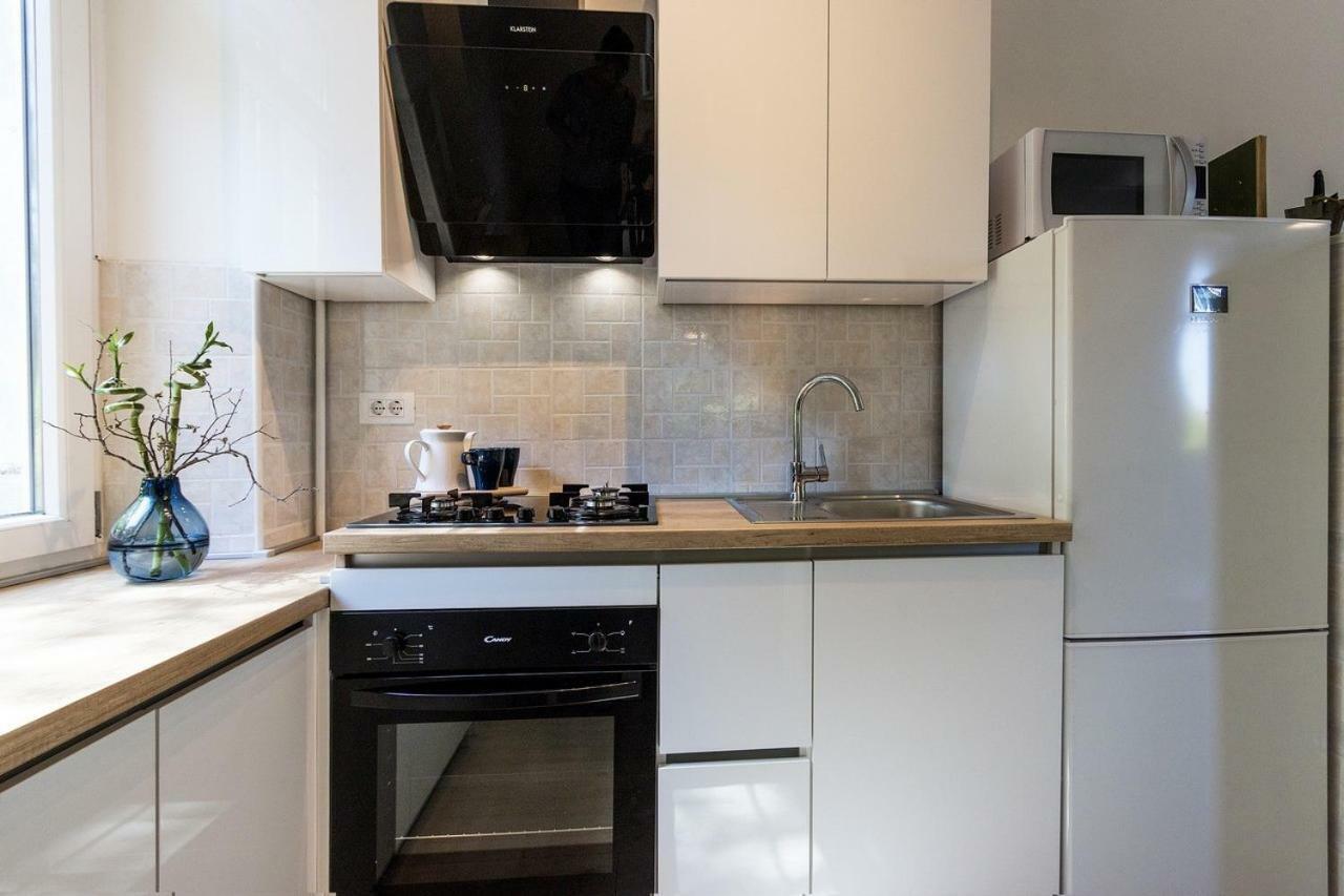 *** Lounge Terrace Apartment With The Harbour View / City Centre *** Пула Екстериор снимка