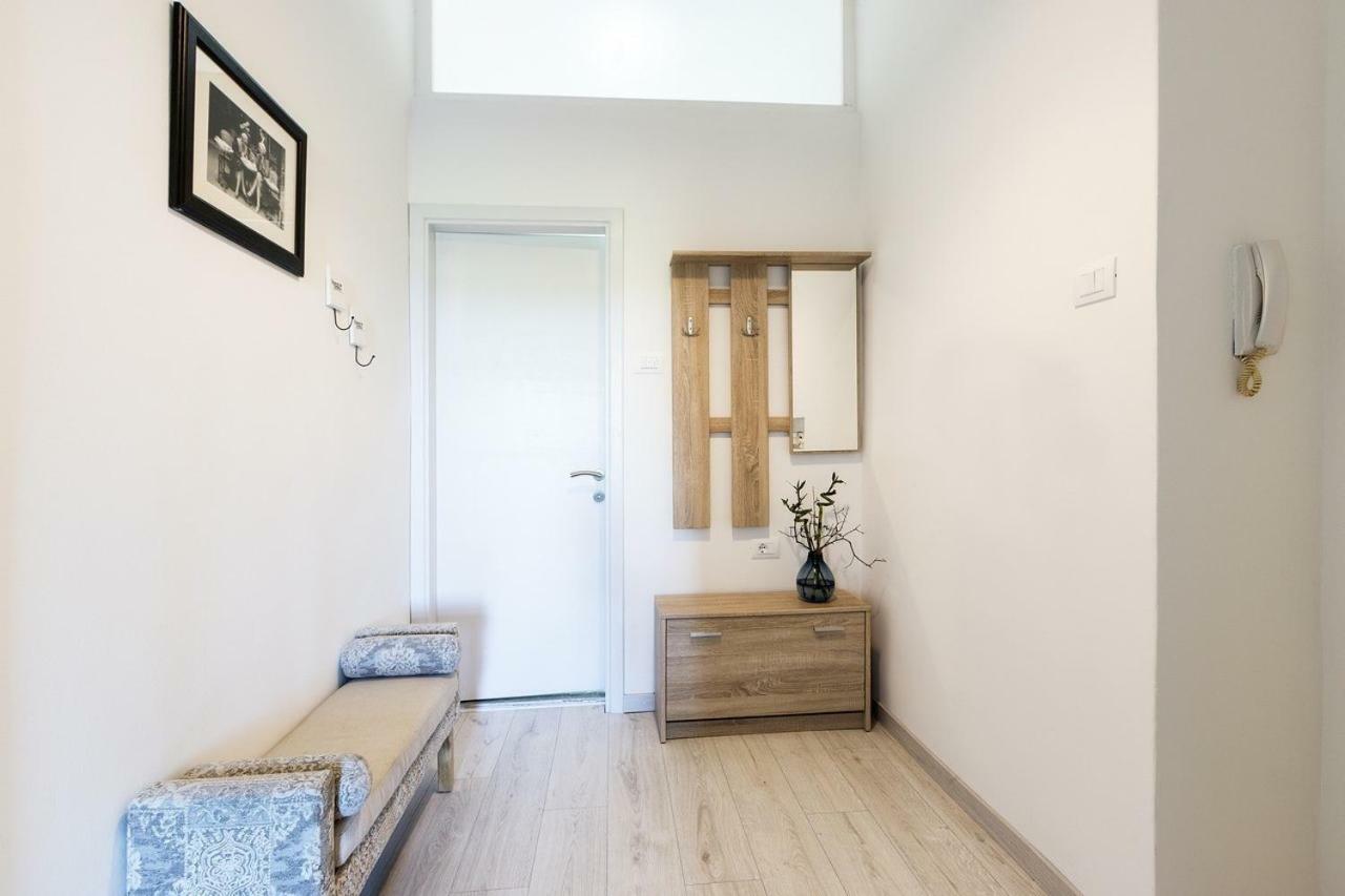 *** Lounge Terrace Apartment With The Harbour View / City Centre *** Пула Екстериор снимка