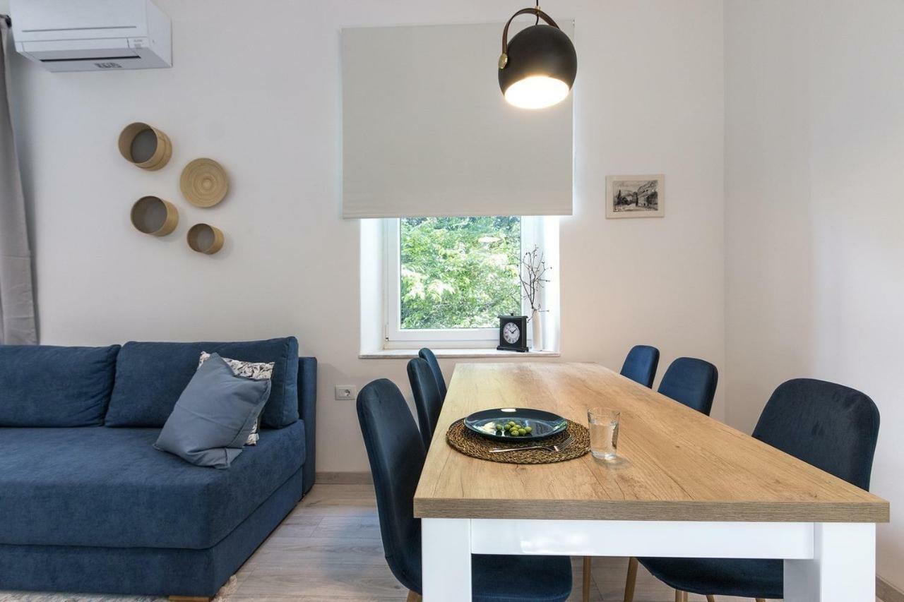 *** Lounge Terrace Apartment With The Harbour View / City Centre *** Пула Екстериор снимка